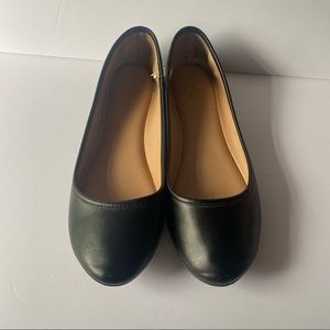 Universal Thread Black Flats